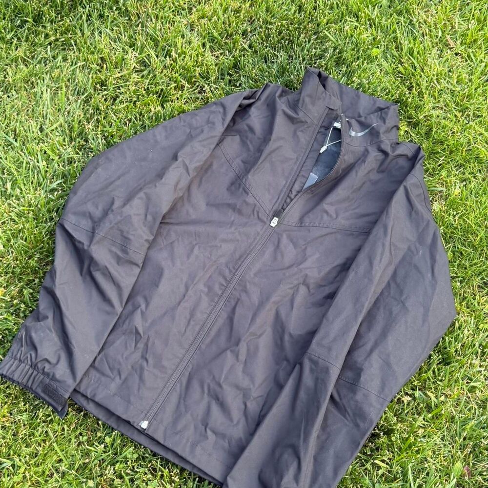 Nike Men's Black and Grey Jacket